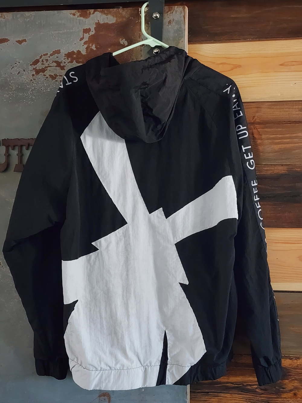 Dutch Bros Black Pullover Windbreaker Hoodie 'Stay Up Late & Change The World" - Picture 2 of 6